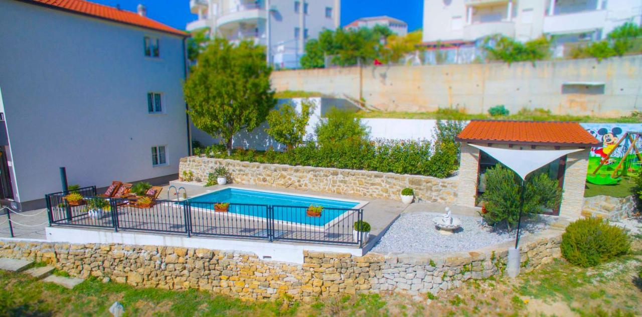 Hill Apartment With Private Pool Kučine Exterior foto